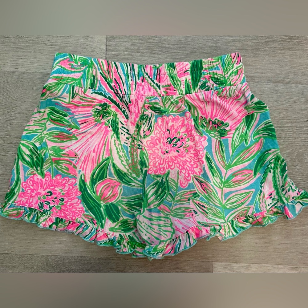 Lilly Pulitzer toddler shorts in size xs 2T -3T